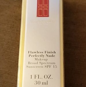 Elizabeth Arden Flawless Finish Perfectly Cashmere